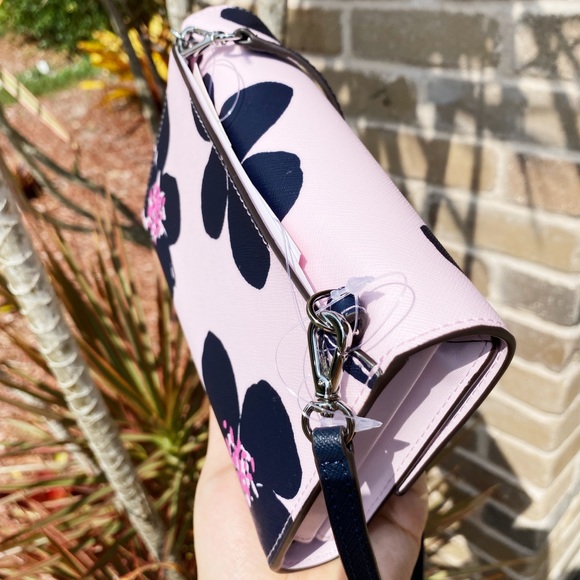 NWT Kate Spade Phone Crossbody🌸 - Picture 6 of 10